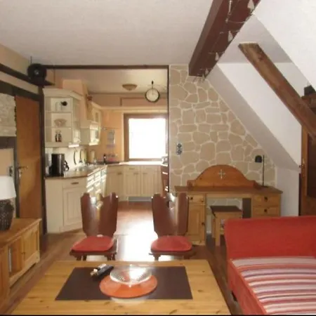 Am Wasserturm Апартаменты Хоэн-Нойендорф